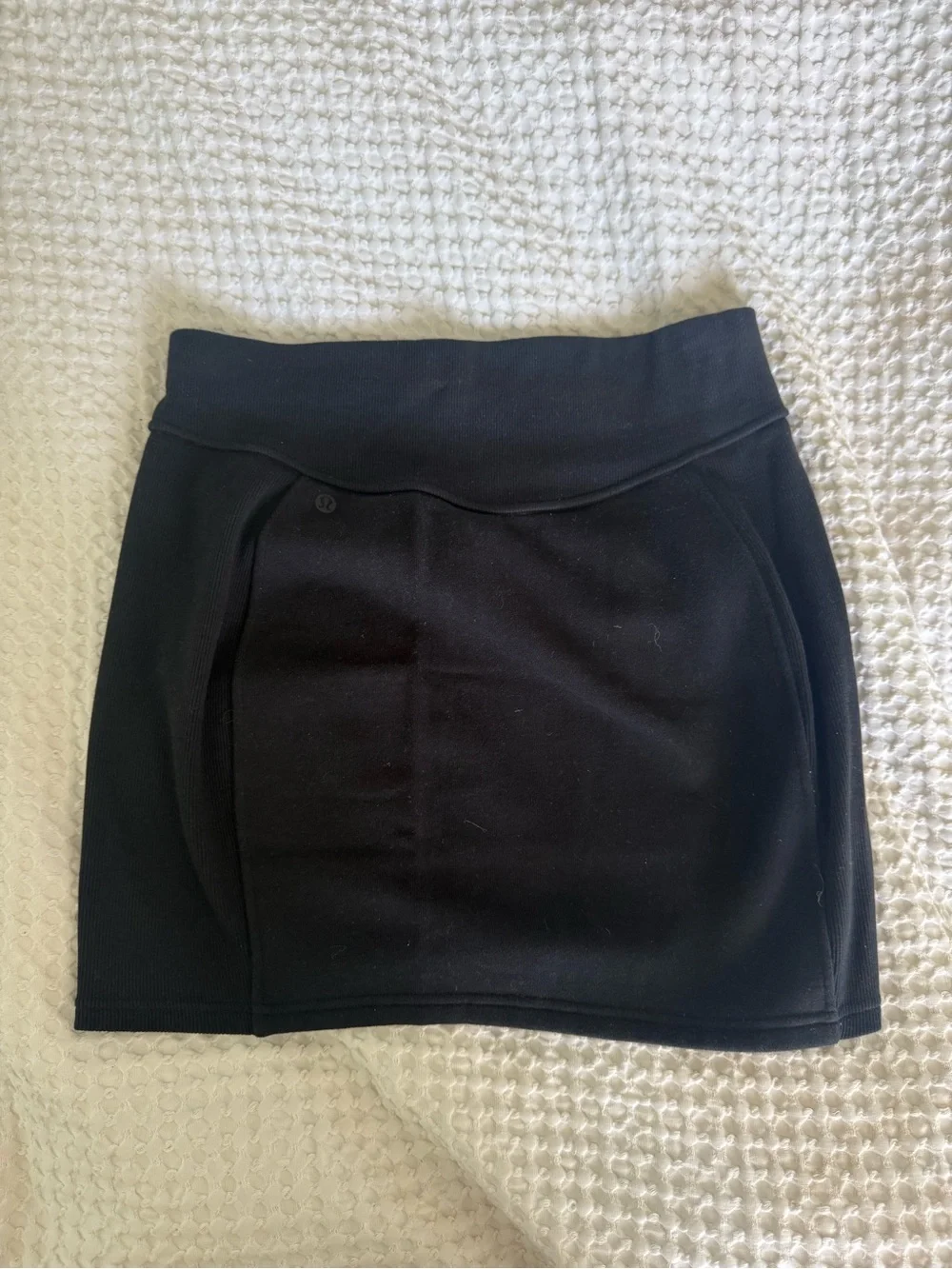 lululemon athletica Black Mini Scuba skirt.